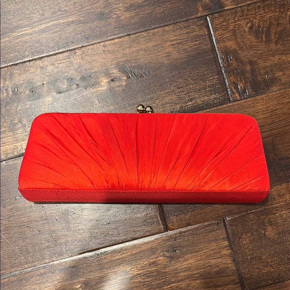 NWT | Jessica McClintock Vibrant Red Satin Clutch with Elegant Pleating
